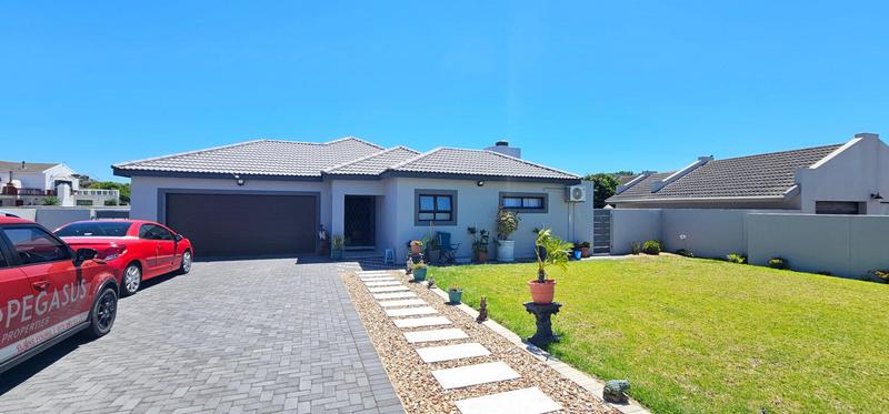 4 Bedroom Property for Sale in Country Club Western Cape